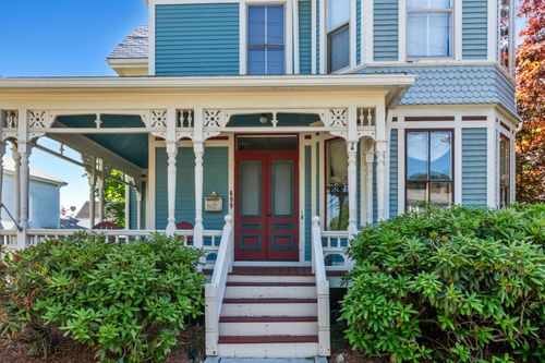 699 High Street, Bath, ME, 04530 | Card Image