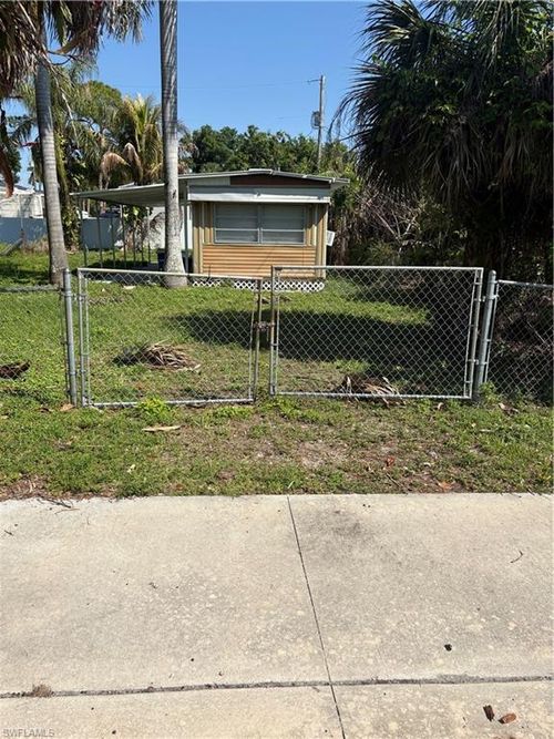 336 San Bernardino St, NORTH FORT MYERS, FL, 33903 | Card Image