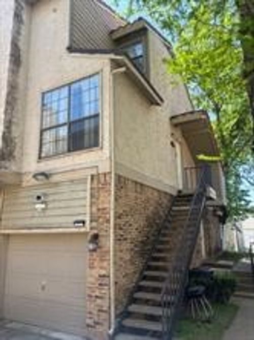 6028 Stoneybrook Dr, Fort Worth, TX, 76112-2789 | Card Image