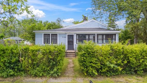 3188 Young Ave, Ridgeway, ON, L0S1N0 | Card Image