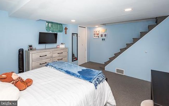 5207 Gramercy Dr, Townhouse with 3 bedrooms, 2 bathrooms and null parking in Clifton Hts PA | Image 25