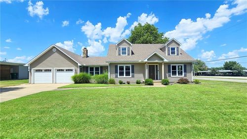 501 Meadow Ln, Fort Scott, KS, 66701-3146 | Card Image