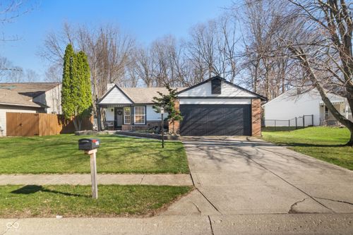 18666 Northridge Dr, Noblesville, IN, 46060-1571 | Card Image
