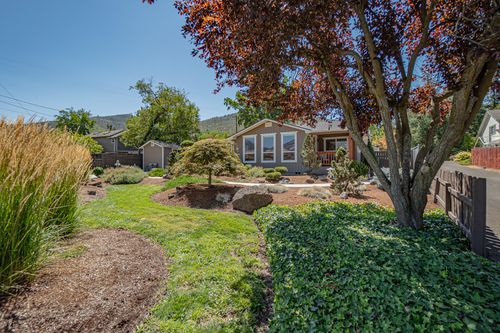 1316 Talent Ave, Talent, OR, 97540-6610 | Card Image