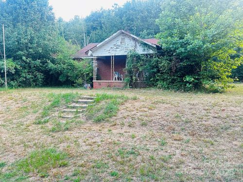 211 Luckadoo Rd, Bostic, NC, 28018-7640 | Card Image