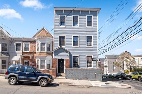 97 Waverly St, Yonkers, NY, 10701-4242 | Card Image