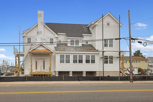 101 W 22nd Ave, North Wildwood, NJ, 08260-2501 | Card Image
