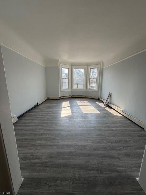 313 Verona Ave, Newark, NJ, 07104-1762 | Card Image