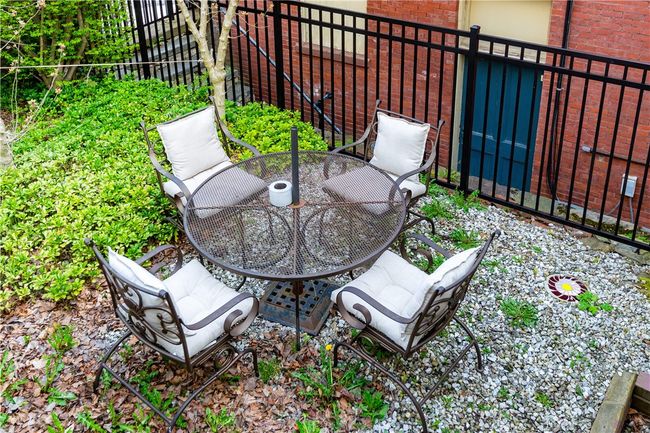 APT-4 - 173 Main St, Condo with 2 bedrooms, 1 bathrooms and 2 parking in East Greenwich RI | Image 31