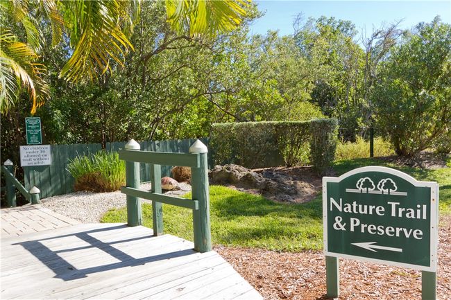 APT-204 - 540 Grove Isle Cir, House attached with 2 bedrooms, 2 bathrooms and null parking in Vero Beach FL | Image 33