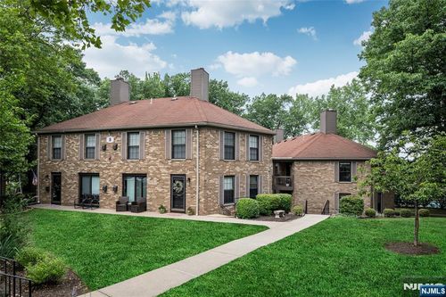 181 Long Hill Rd, Little Falls, NJ, 07424-2050 | Card Image