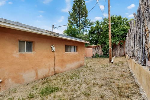 214 Lorenzo Ln, Santa Fe, NM, 87501-5504 | Card Image