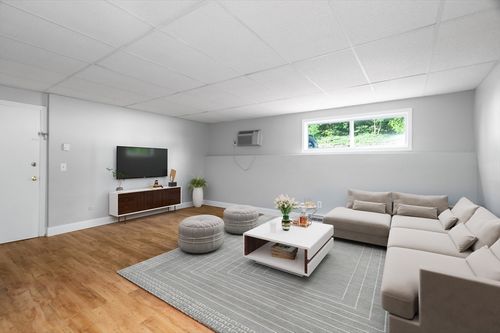 apt-2-300 Smithfield Rd, North Providence, RI, 02904-5171 | Card Image