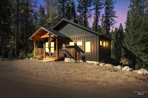 24 Rainbow Rdg, Garden Valley, ID, 83622-5200 | Card Image