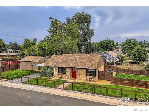 3055 N Adams St, Denver, CO, 80205-4925 | Card Image