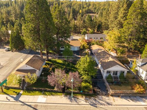 210+232 N Weed Blvd, Weed, CA, 96094 | Card Image