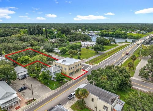 390 N Bridge St, Labelle, FL, 33935-5091 | Card Image