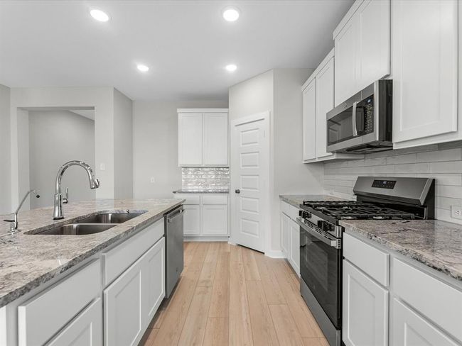 7527 Bristlegrass Colony Ct, House other with 4 bedrooms, 3 bathrooms and 2 parking in Cypress TX | Image 4