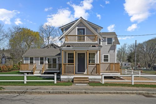 33 Vineyard Avenue, Oak Bluffs, MA, 02557 | Card Image