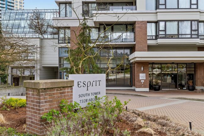 202 - 7328 Arcola Street, Condo with 1 bedrooms, 1 bathrooms and 1 parking in Burnaby BC | Image 2