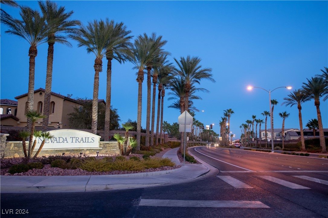 Mohawk Cliff Ave, Las Vegas, NV 89113