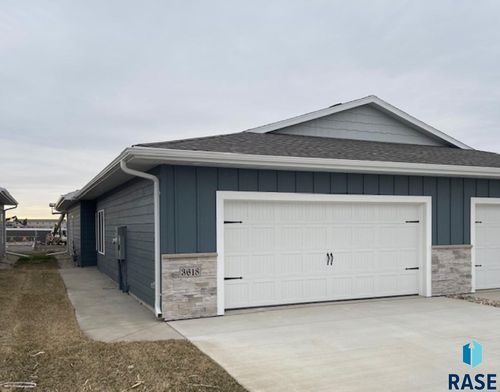 3618 S Heather Ave, Sioux Falls, SD, 57106 | Card Image