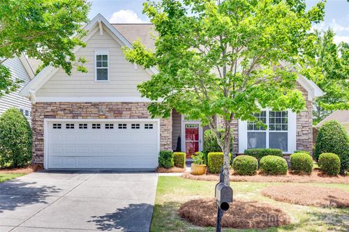1033 Knob Creek Ln, Fort Mill, SC, 29708-7203 | Card Image