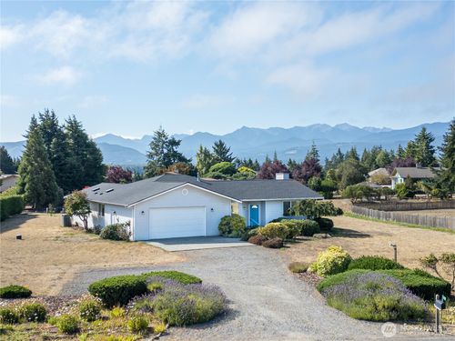 1702 Lotzgesell Rd, Sequim, WA, 98382-9518 | Card Image