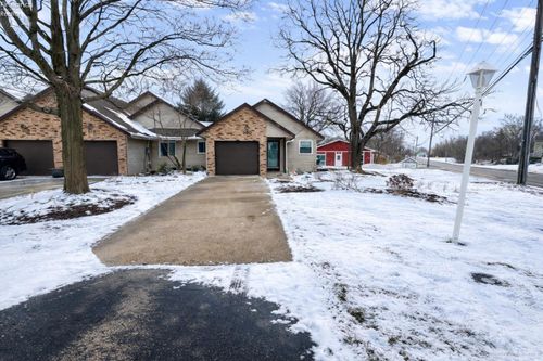 820 Martha Dr, Huron, OH, 44839-1027 | Card Image