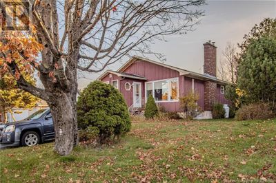 10 Schofield Crt, House other with 5 bedrooms, 2 bathrooms and null parking in Saint John NB | Image 1