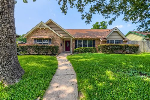 5919 Greenmont Dr, Houston, TX, 77092-2329 | Card Image
