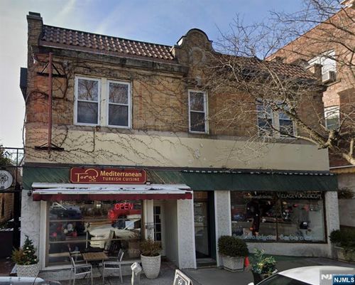 594 Valley Rd, Montclair, NJ, 07043-1882 | Card Image