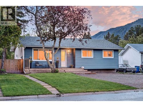 308 Alpine Place, Sparwood, BC, V0B2G0 | Card Image