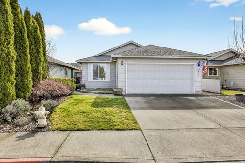 460 Montclair Way, Eagle Point, OR, 97524-9491 | Card Image