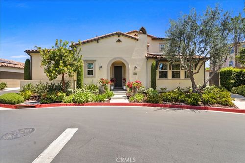 10902 Flora Park Way, Cypress, CA, 90720-4062 | Card Image