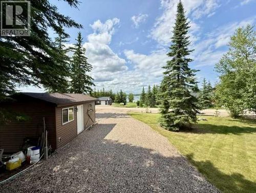 724 Spruce Street, Lac Des Iles, SK, S0M1A0 | Card Image