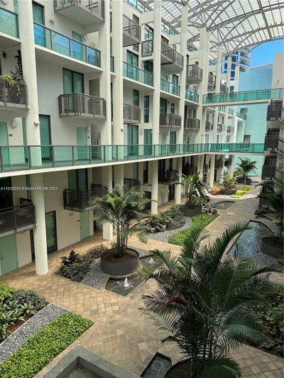 313 - 6000 Collins Ave, Condo with 2 bedrooms, 2 bathrooms and null parking in Miami Beach FL | Image 2