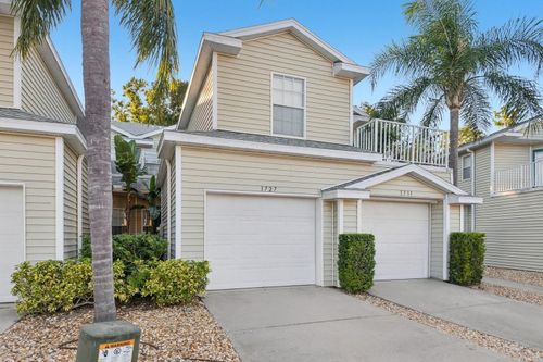 bldg-16-1727 Hammocks Ave, Lutz, FL, 33549-4203 | Card Image