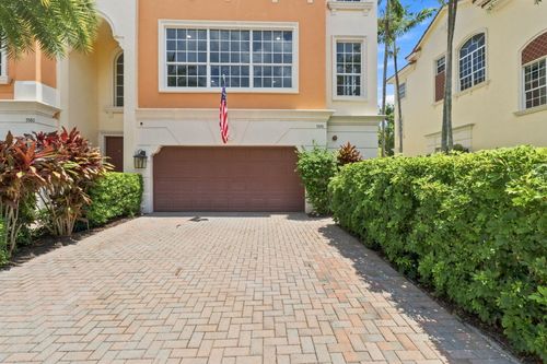 5570 Ne Trieste Way, Boca Raton, FL, 33487-5203 | Card Image