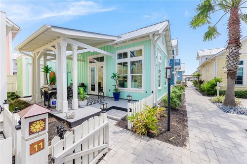 11-600 Center Sq N, Port Aransas, TX, 78373-1739 | Card Image