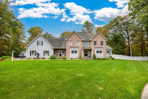 335 Pennwood Pl, Bristol, CT, 06010-8505 | Card Image