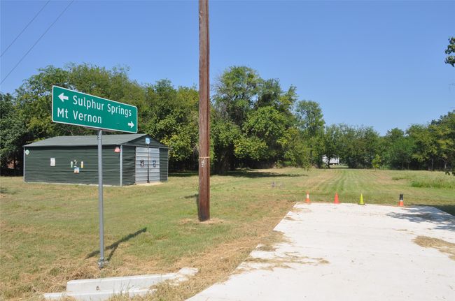 964 Farm Road 900 N, House other with 2 bedrooms, 1 bathrooms and null parking in Saltillo TX | Image 22