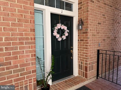 610-7025 Haycock Rd, FALLS CHURCH, VA, 22043-2313 | Card Image