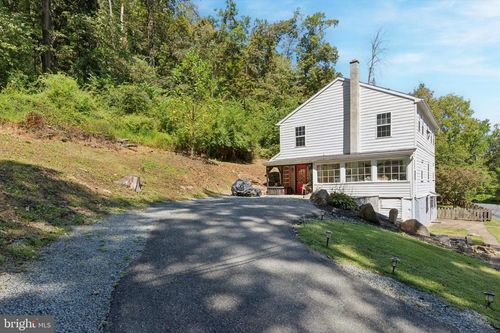 1714 Golf Course Rd, BIRDSBORO, PA, 19508-7970 | Card Image