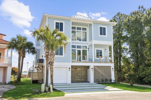 232 Tecumseh Ln, Mary Esther, FL, 32569-2202 | Card Image
