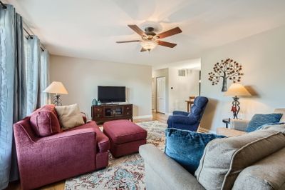 1118 - 1118 Brunswick Harbor, Home with 2 bedrooms, 1 bathrooms and 1 parking in Schaumburg IL | Image 3