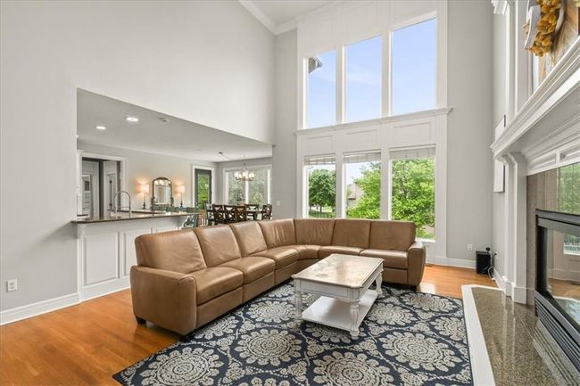2704 Sw Gray Ln, House other with 5 bedrooms, 5 bathrooms and null parking in Lee's Summit MO | Image 8