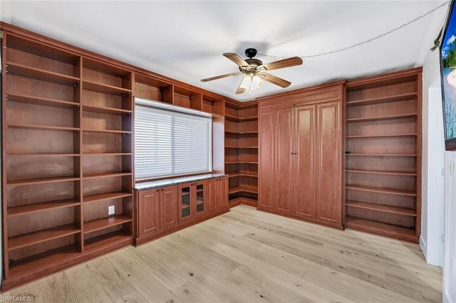 Murphy bed and built ins doubles as bedroom or office | Image 23