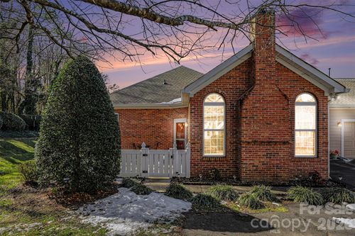 8057 Sultana Cir, Charlotte, NC, 28227-0988 | Card Image