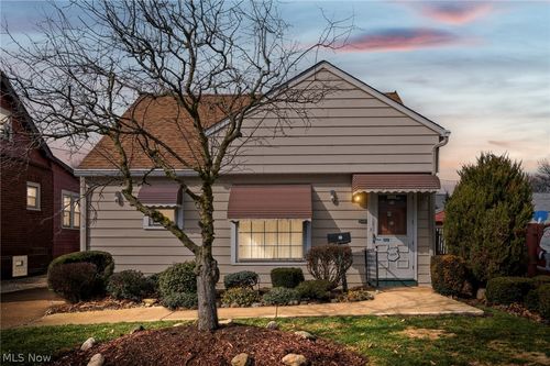 4526 W 172nd Street, Cleveland, OH, 44135 | Card Image